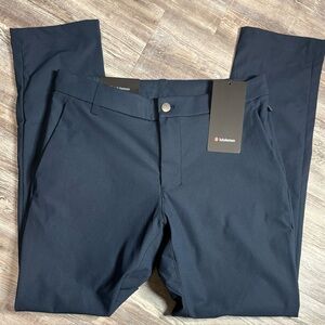 Lululemon Men’s Commission Pants Classic Fit Warpstreme Size 31WX32L Navy Blue
